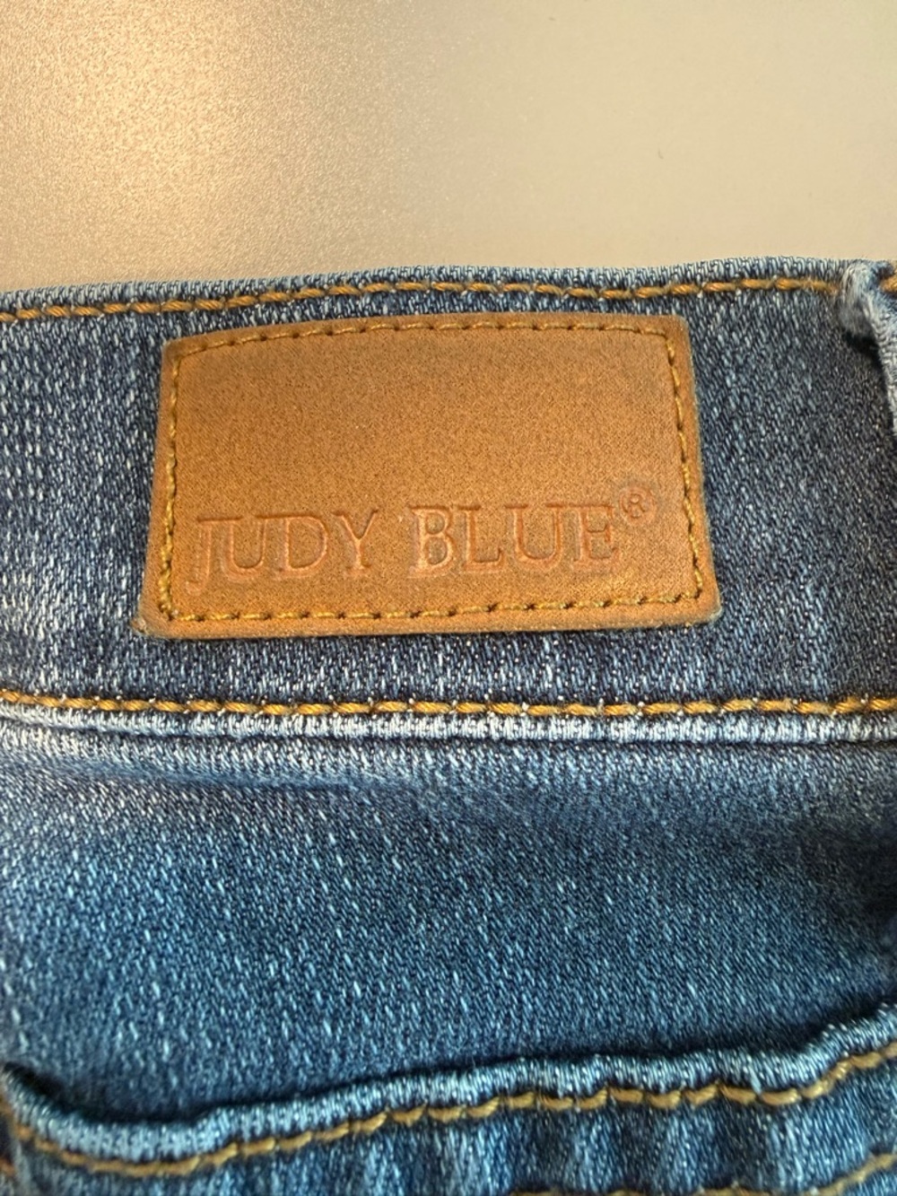 Judy Blue Straight Leg Jeans Medium Wash Light Distress High Rise Size 31 - Picture 8 of 8